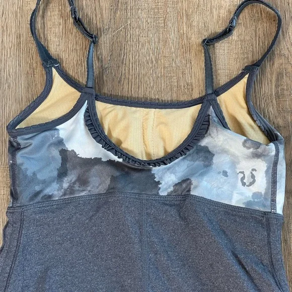 Lululemon Hot 'N Sweaty Tank Top Size 6 Workout Activewear - Picture 9 of 13
